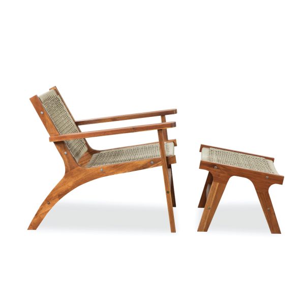 Classic Wicker Accent Chair – Timeless Handwoven Comfort for Indoor and Outdoor Spaces