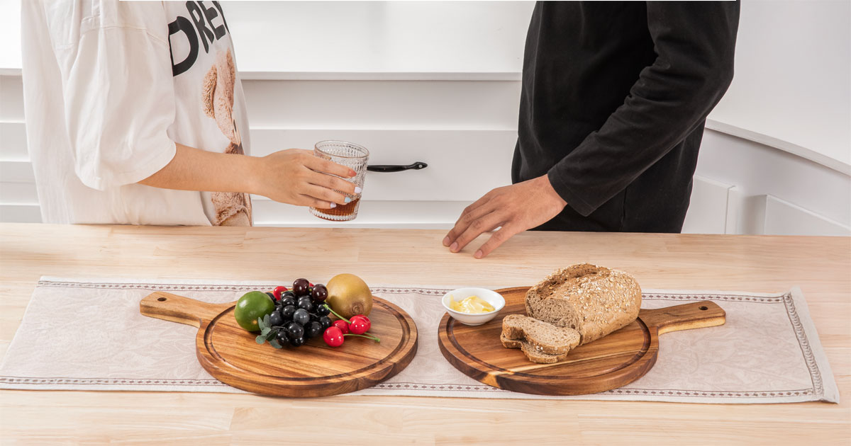 Atherith Wooden Round Chopping Board