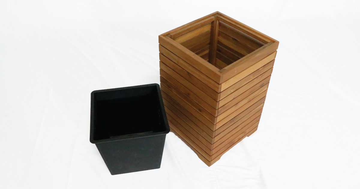 Entover Square Planter