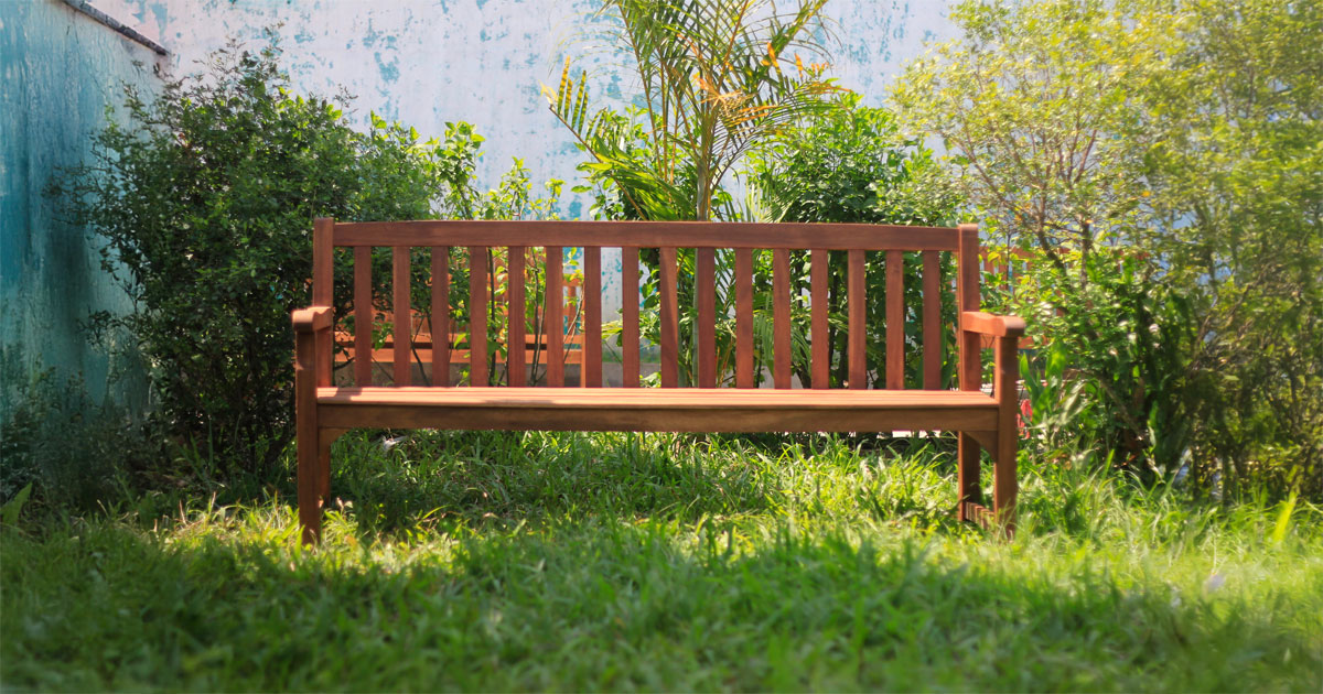 Warwick 4-Seat Bench