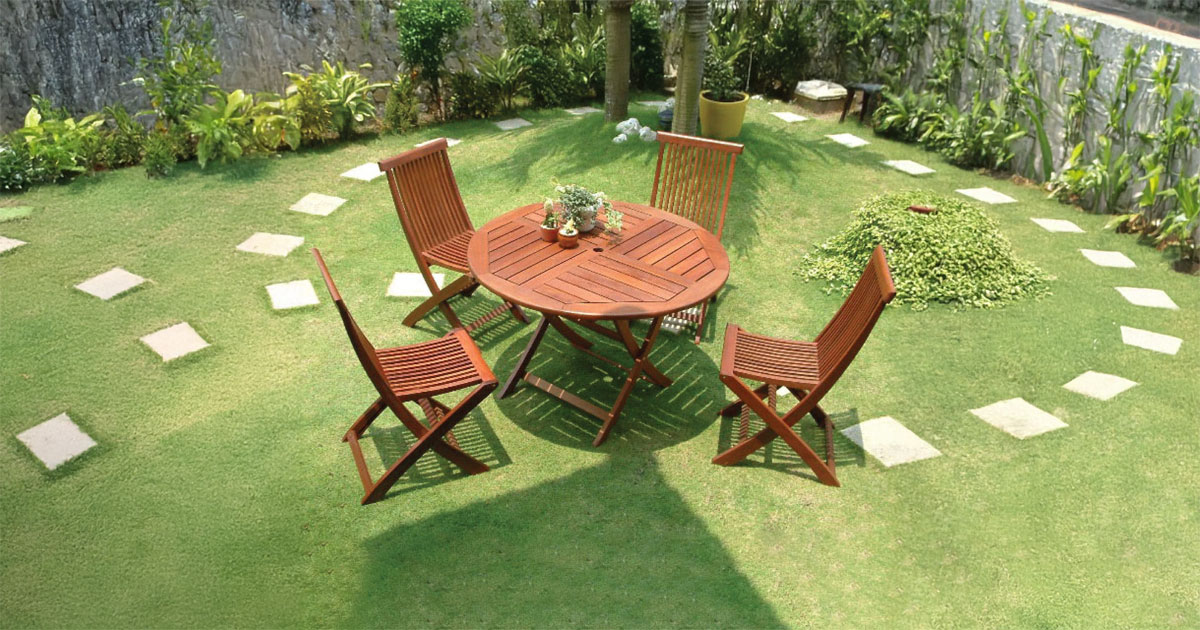 Java table and chair set 1 Java table and chair set