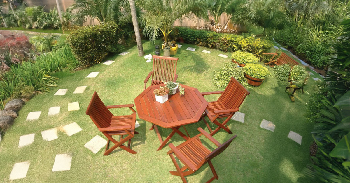 Java table and chair set 2 Java table and chair set