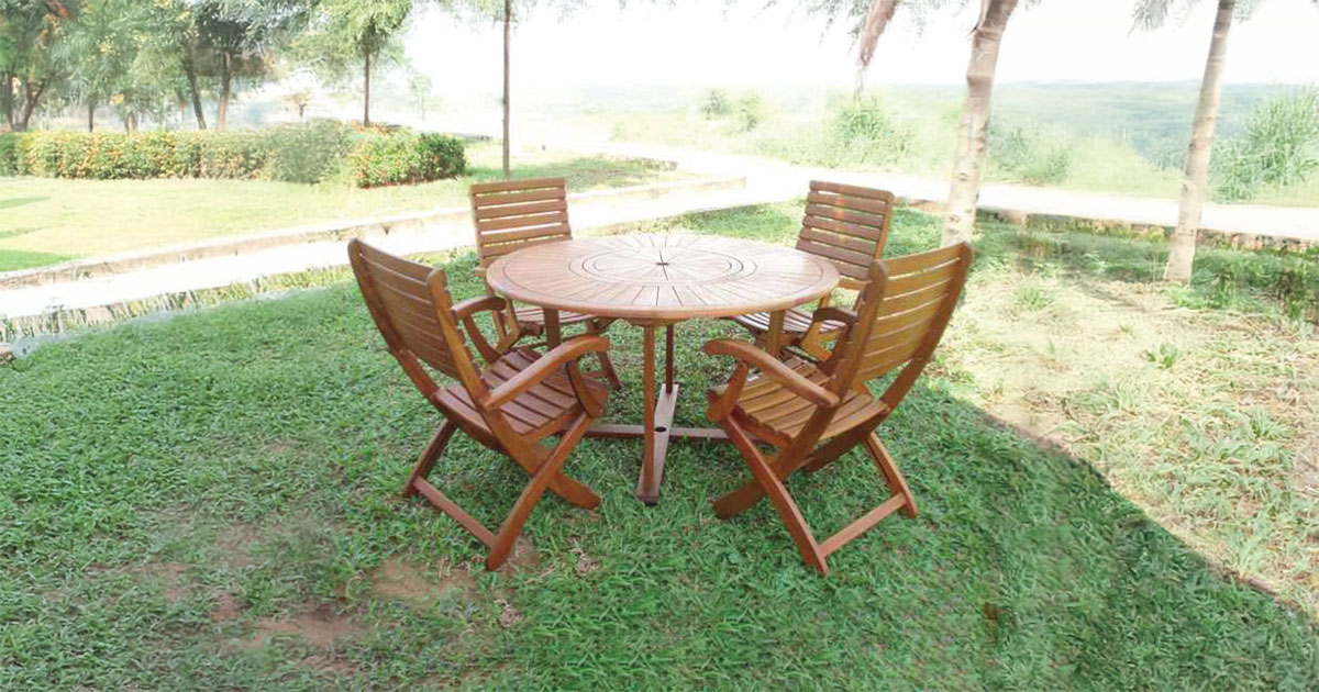 Sunny Set with Lazy Susan 2 Sunny Set with Lazy Susan